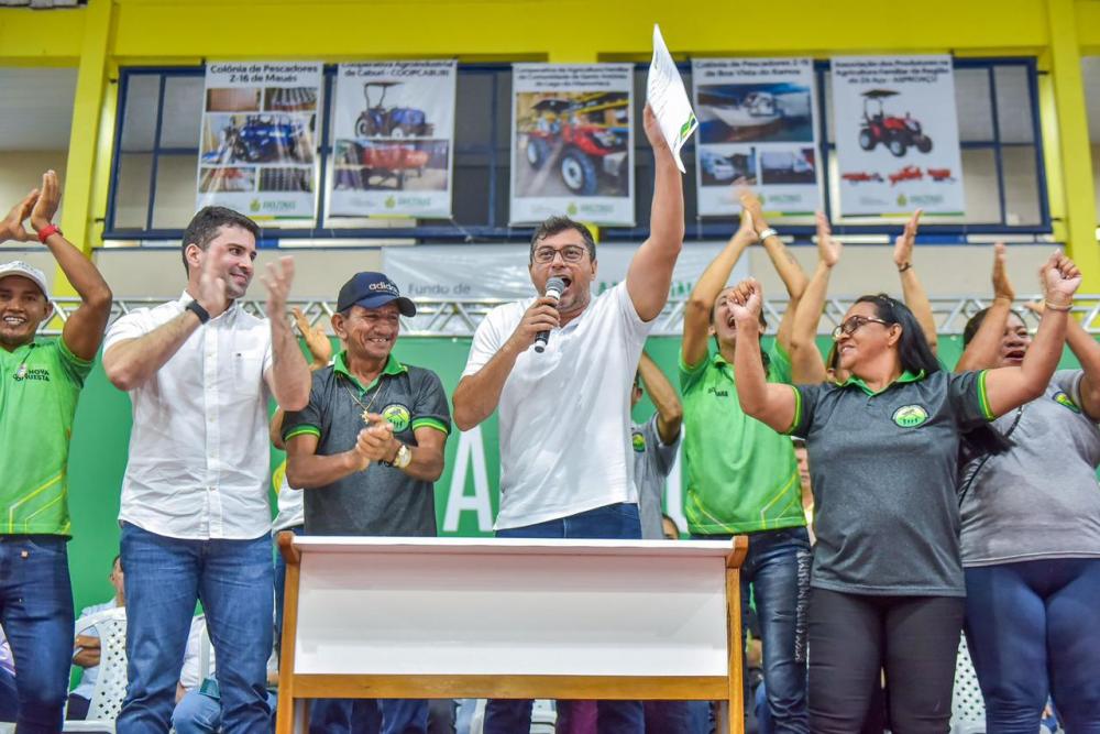 Em Parintins, Wilson Lima assegura moradia para quatro mil famílias do bairro Paschoal Allágio