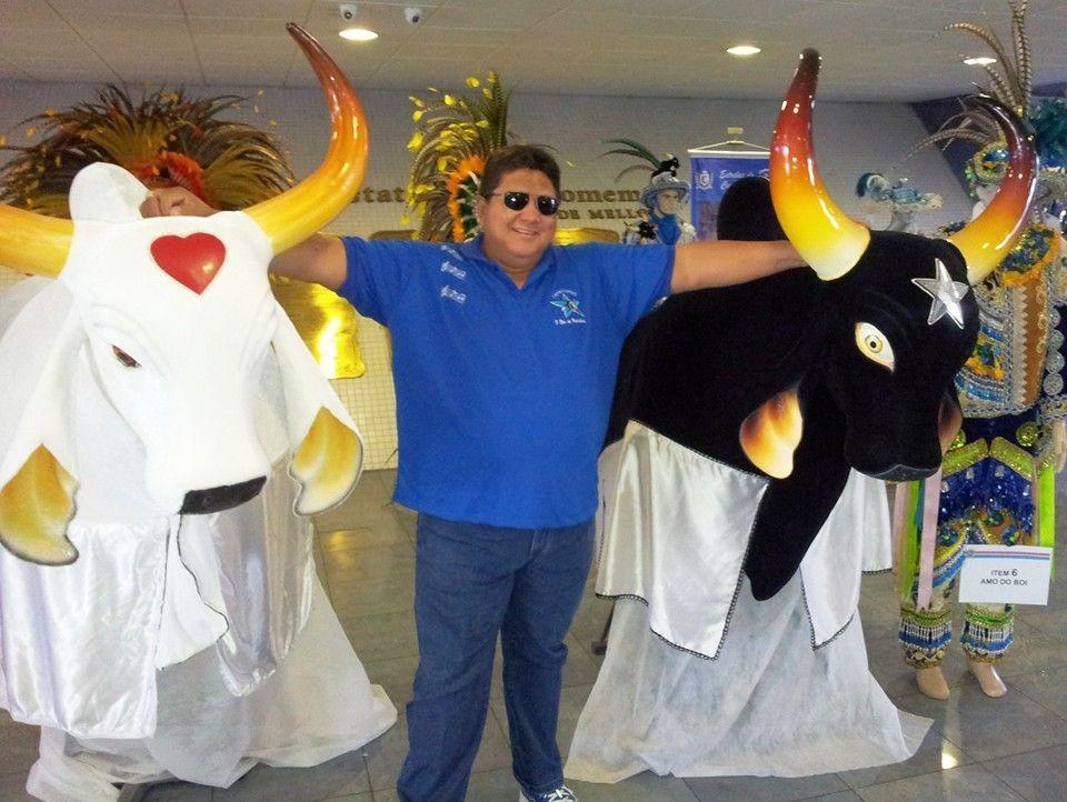 Marcia Baranda apresenta projeto de Comenda do Mérito Cultural ‘Medalha Jair Mendes’ a David Assayag