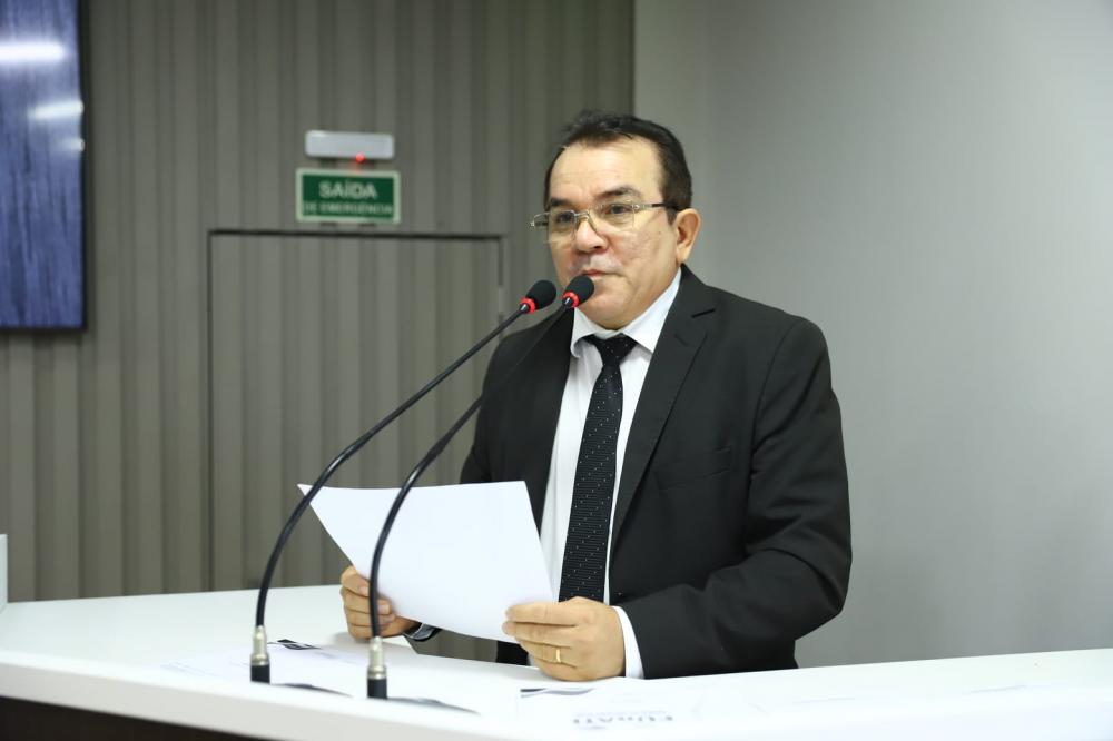 Massilon cobra da Prefeitura, comprovante de regularidade do recolhimento do INSS dos servidores municipais
