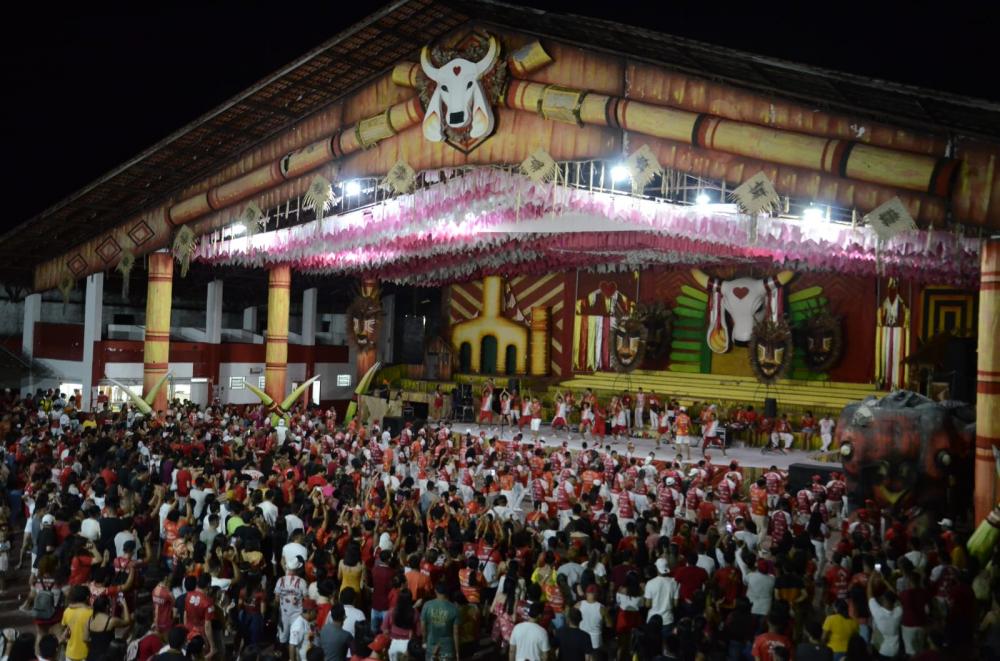 Garantido lota curral no primeiro ensaio da Batucada em Parintins