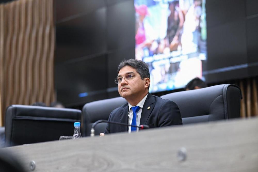 Jander Lobato solicita ao Prefeito David Almeida a presença de agentes de portaria nas escolas de Manaus
