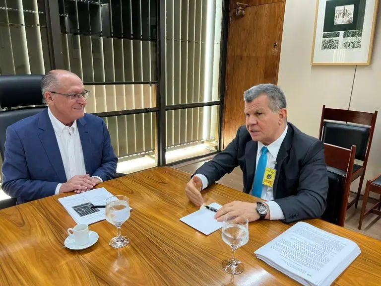 Geraldo Alckmin oficializa nome de Bosco Saraiva para Suframa