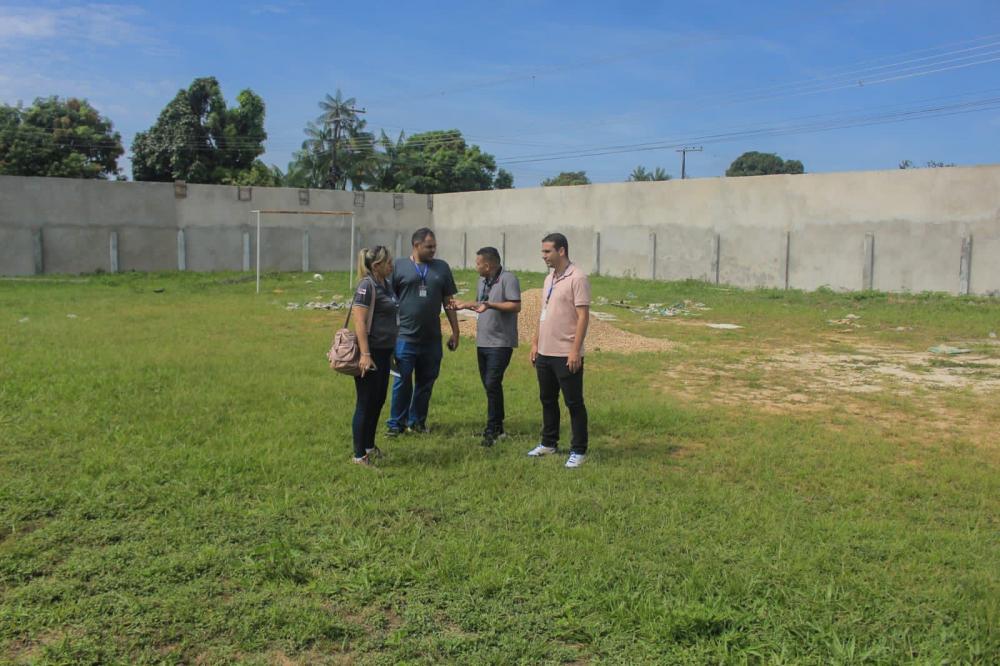 Após solicitação de Mayra Dias, Estado vistoria local para construção da Delegacia da Mulher