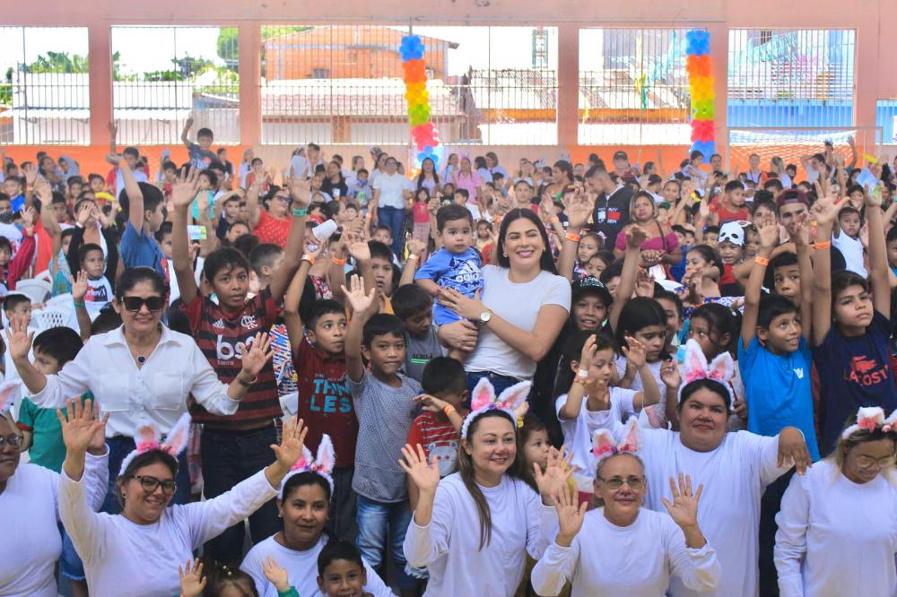 Ação de Páscoa da deputada Mayra Dias atende mais de 800 crianças em Parintins