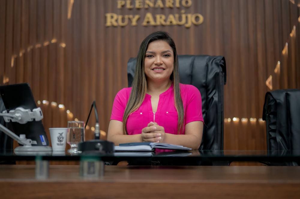 Joana Darc é eleita a vice-presidente mulher da ALEAM no biênio 2025/2027