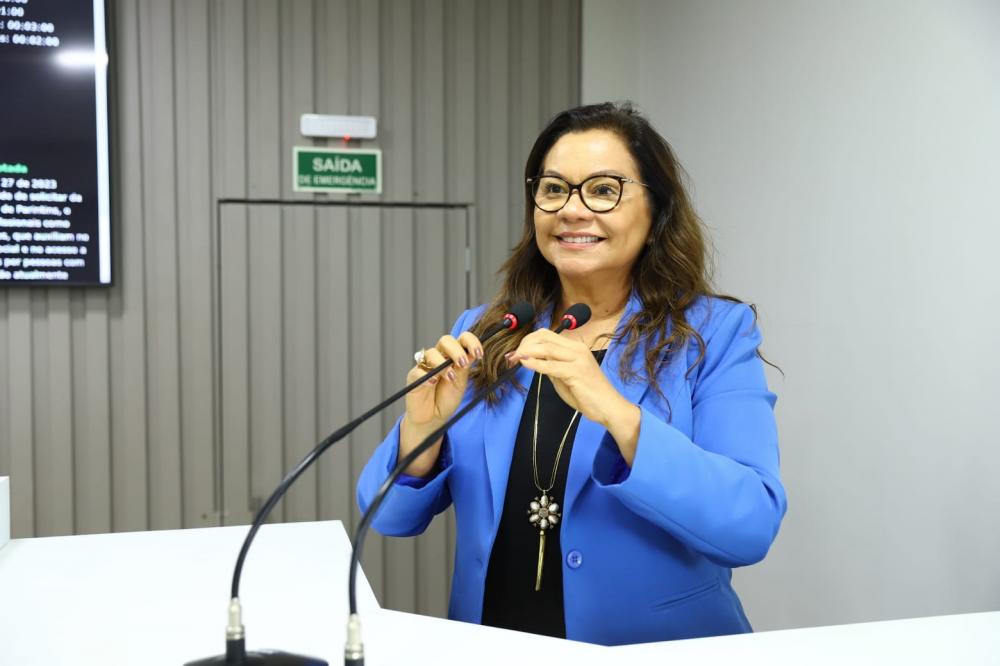 Vereadora Márcia Baranda solicita implantação de Centro de Hematologia em Parintins