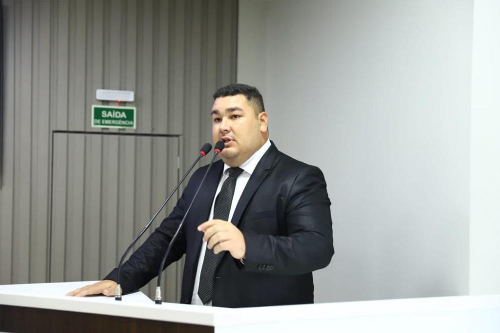 Alex Garcia comemora o sucesso das ações do Castramóvel em Parintins   