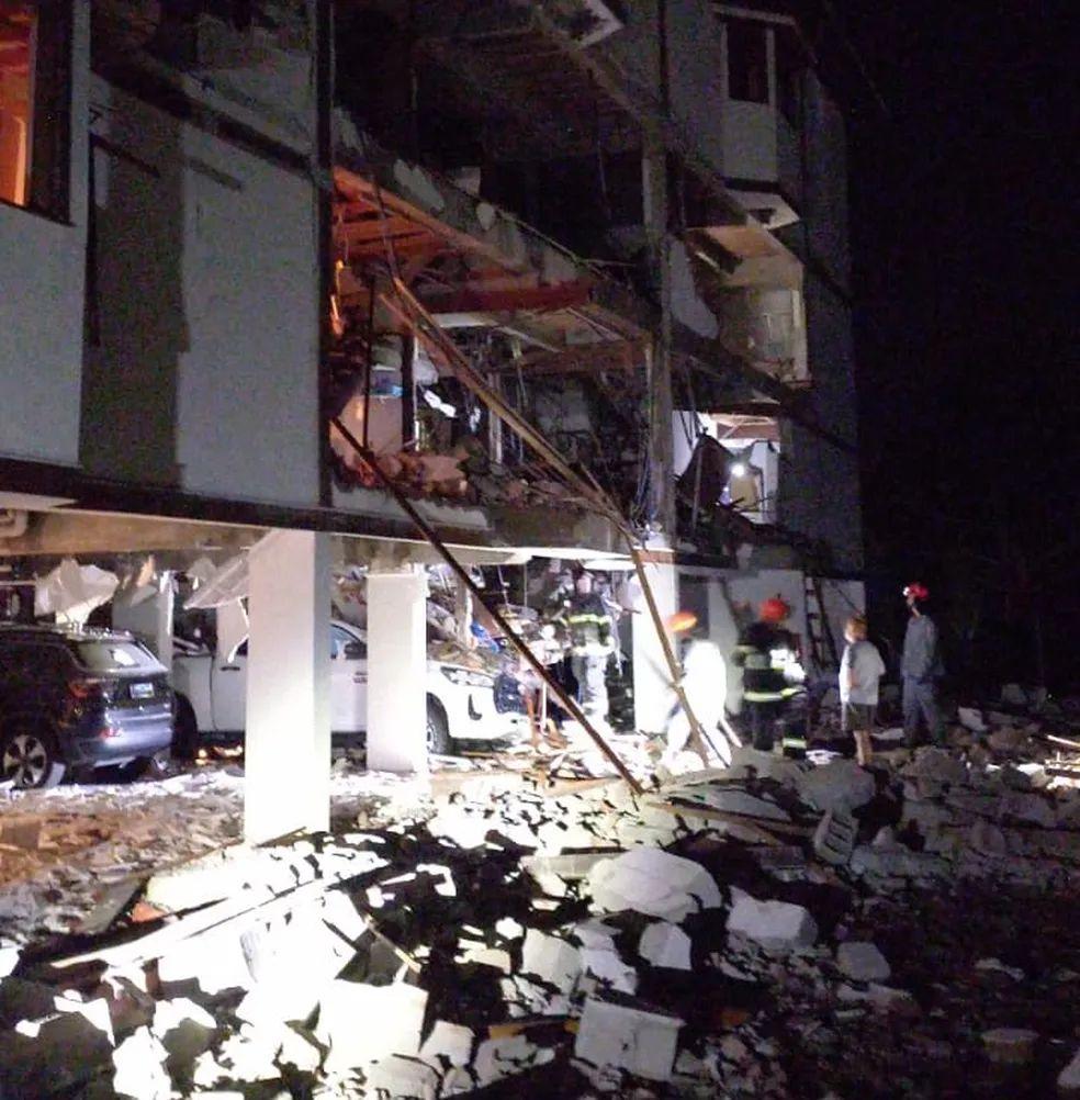 Explosão em condomínio atinge 10 apartamentos e deixa quatro feridos em Campos do Jordão, SP