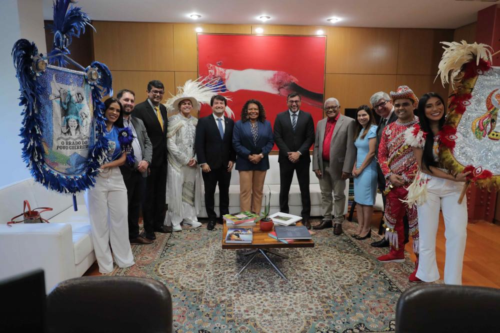 Wilson Lima convida ministra Margareth Menezes para conhecer Festival de Parintins