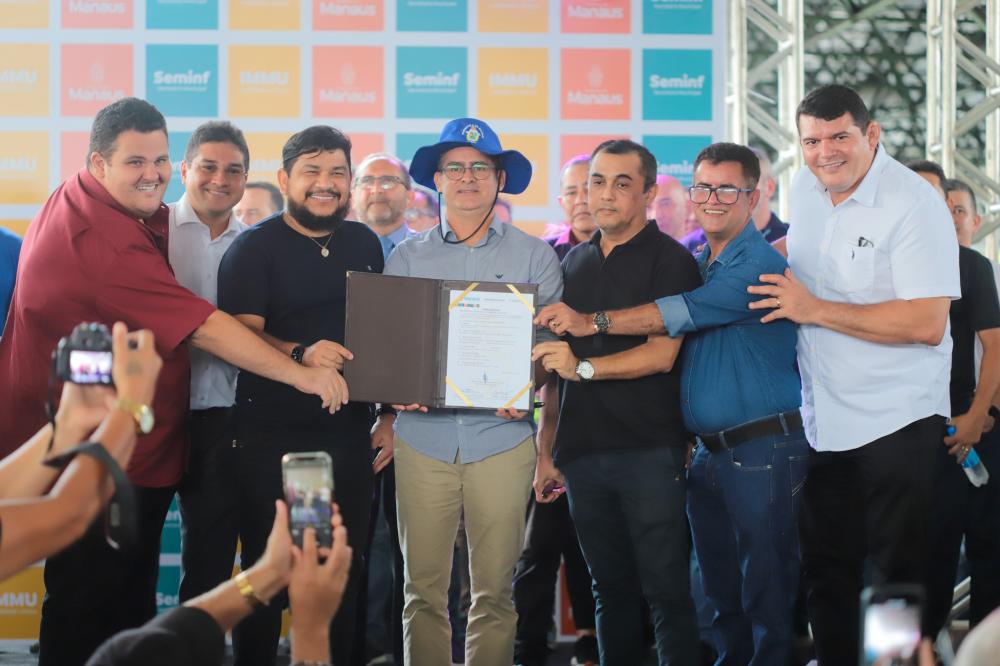 David Almeida assina ordem de serviço para reforma do Terminal 3 com previsão de entrega em 90 dias