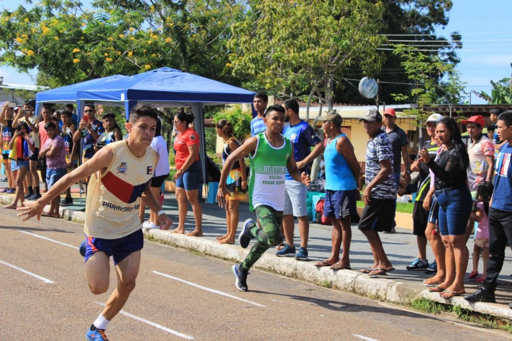 Atletismo de Parintins se destaca com a conquista de 29 medalhas no Pólo III
