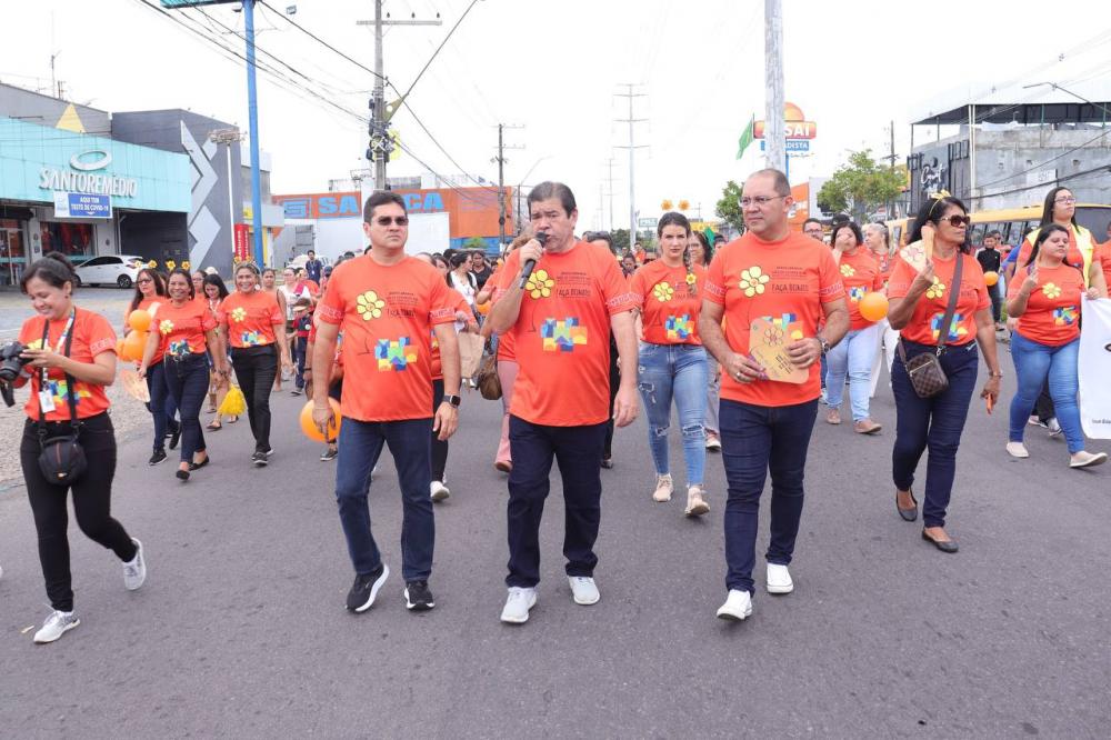 Jander Lobato participa de caminhada de sensibilização sobre o combate ao abuso sexual infanto-juvenil