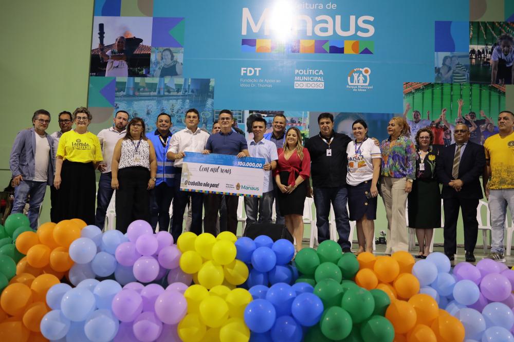 David Almeida realiza entrega de R$ 6,8 milhões para organizações contempladas no edital do Fundo Manaus Solidária