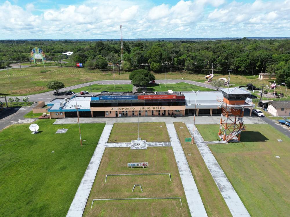 Prefeitura de Parintins faz adequações no aeroporto Júlio Belém para o Festival Folclórico