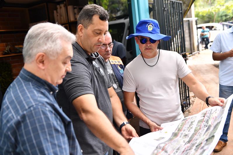 David Almeida destaca investimento em mobilidade durante vistoria às obras de ciclovia