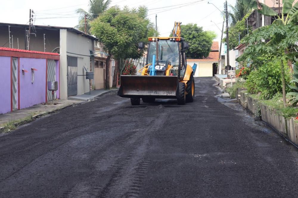 Jander Lobato viabiliza limpeza pública e obras de pavimentação nos bairros São Geraldo e Flores
