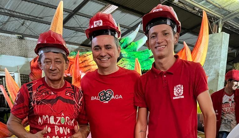 Flávio Farias e Elci Simões Jr doam mais de R$ 30 mil para auxiliar Boi Garantido