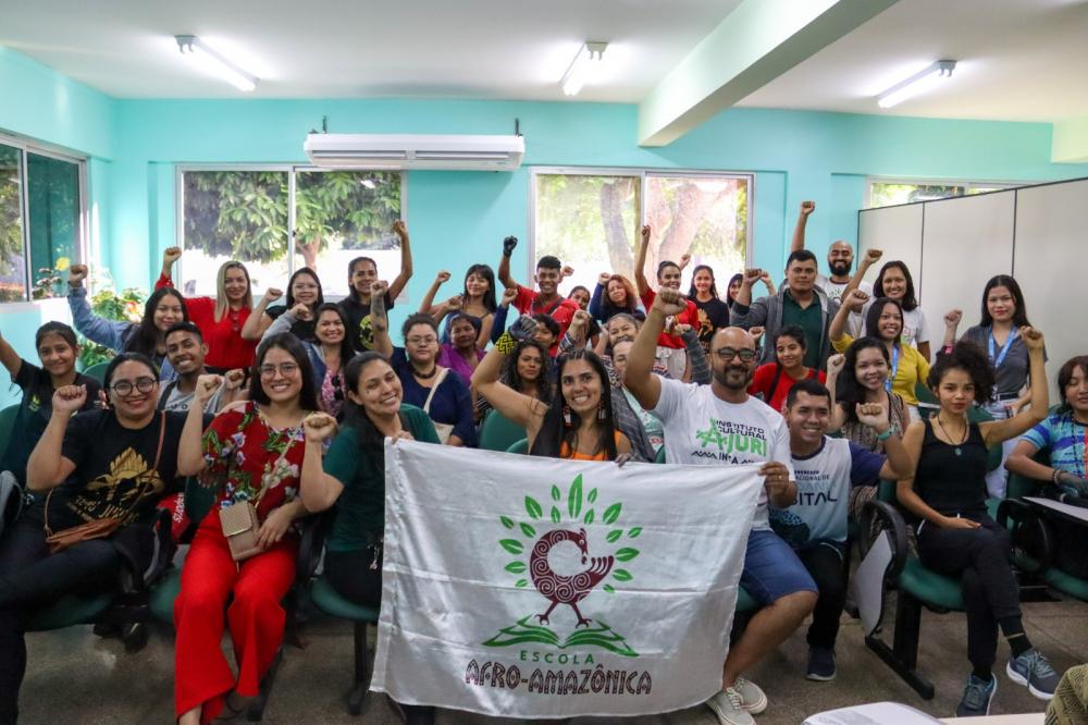 Coletivo Tamo Juntas e Instituto Cultural Ajuri promovem oficina de grafismo indígena   