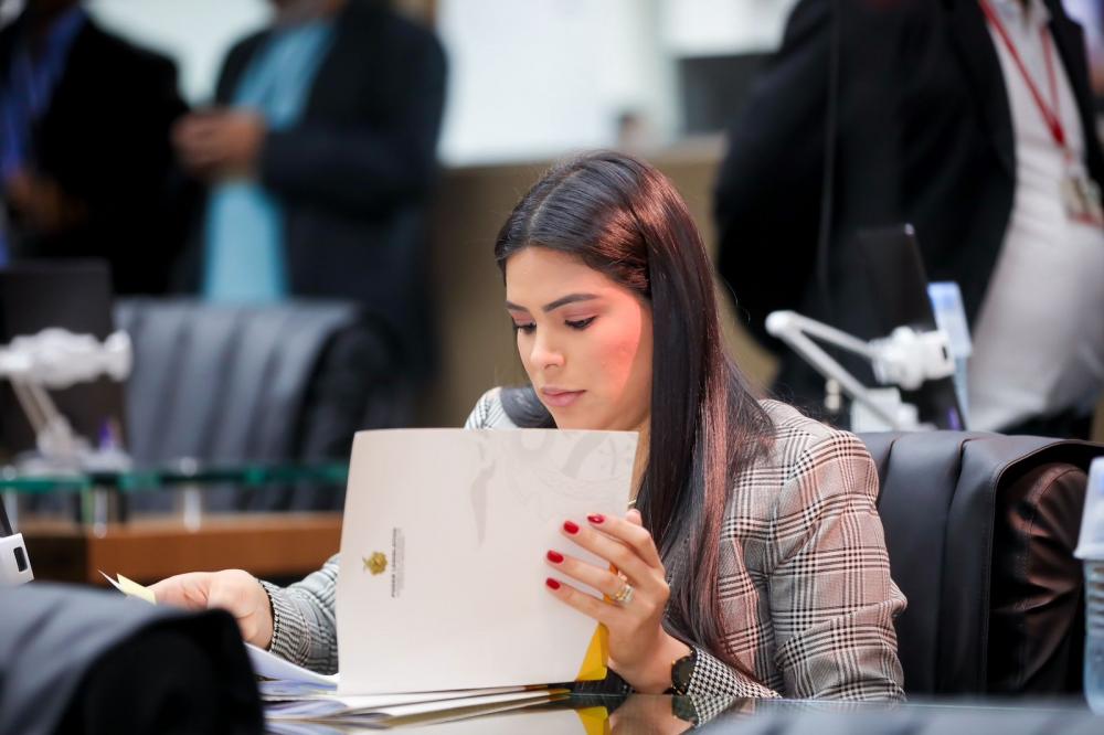 Mayra Dias se destaca como uma das deputadas mais atuantes no primeiro semestre na Aleam