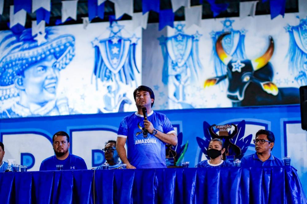 Presidente do Caprichoso, Jender Lobato, convoca sócios azulados para assembleia de prestação de contas