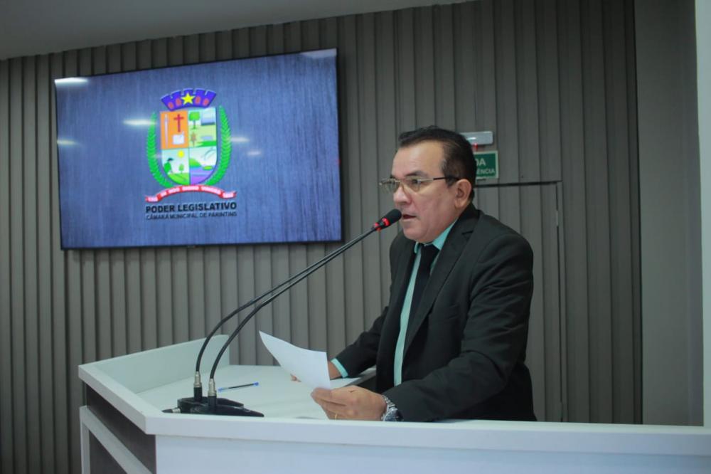 Massilon apresenta Moção de Aplauso a Prefeito de Barreirinha por concurso público realizado