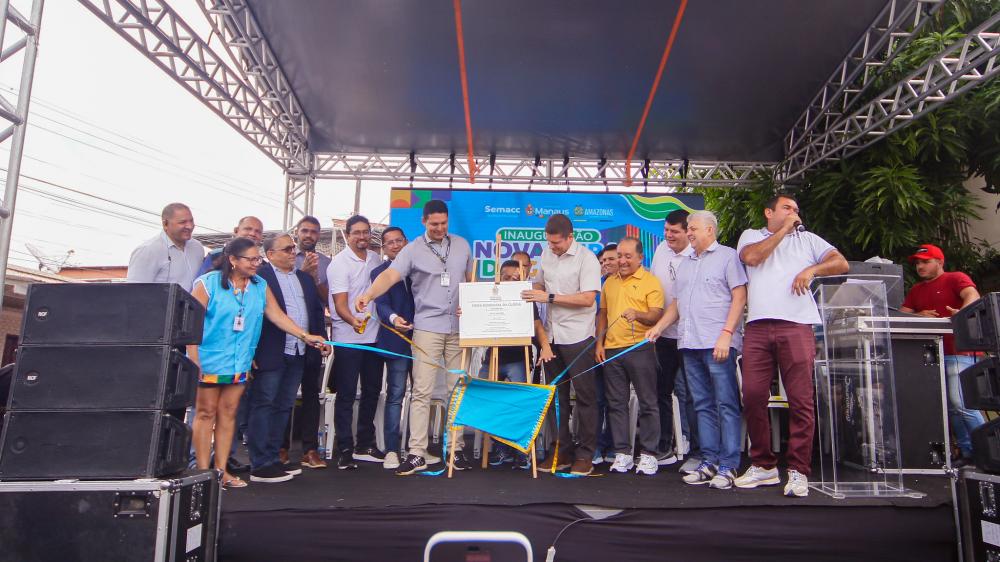 Prefeitura de Manaus reinaugura feira do bairro Glória revitalizada e moderna