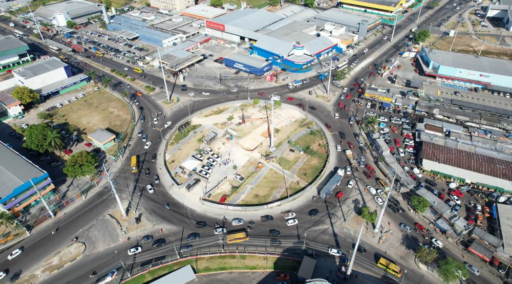 Prefeitura de Manaus implanta primeira estaca de sustentação do viaduto ‘Rei Pelé’, na rotatória do Produtor