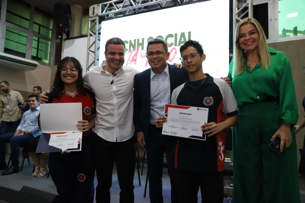 'Quando experimentamos a responsabilidade na prática, tudo modifica', afirma aluna do projeto CNH na Escola