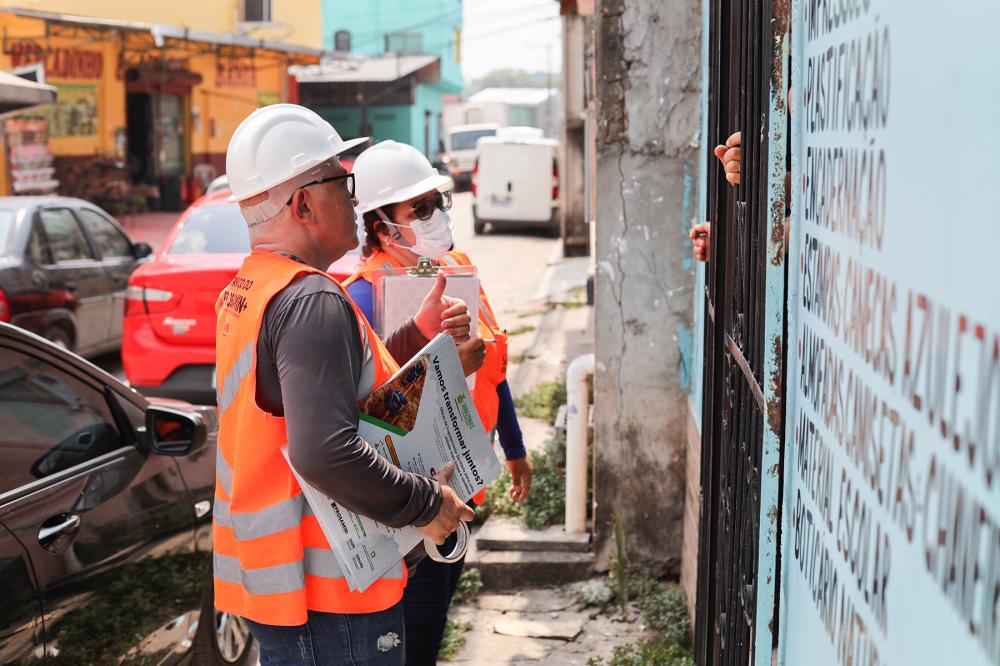 Equipes do Prosamin+ promovem conscientização nas ruas que serão impactadas pela instalação do novo sistema de saneamento básico