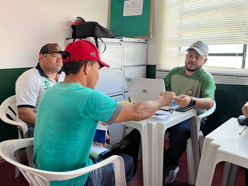 Produtores rurais e pescadores de Santa Isabel do Rio Negro e Barcelos têm acesso ao Crédito Rural por meio do Idam