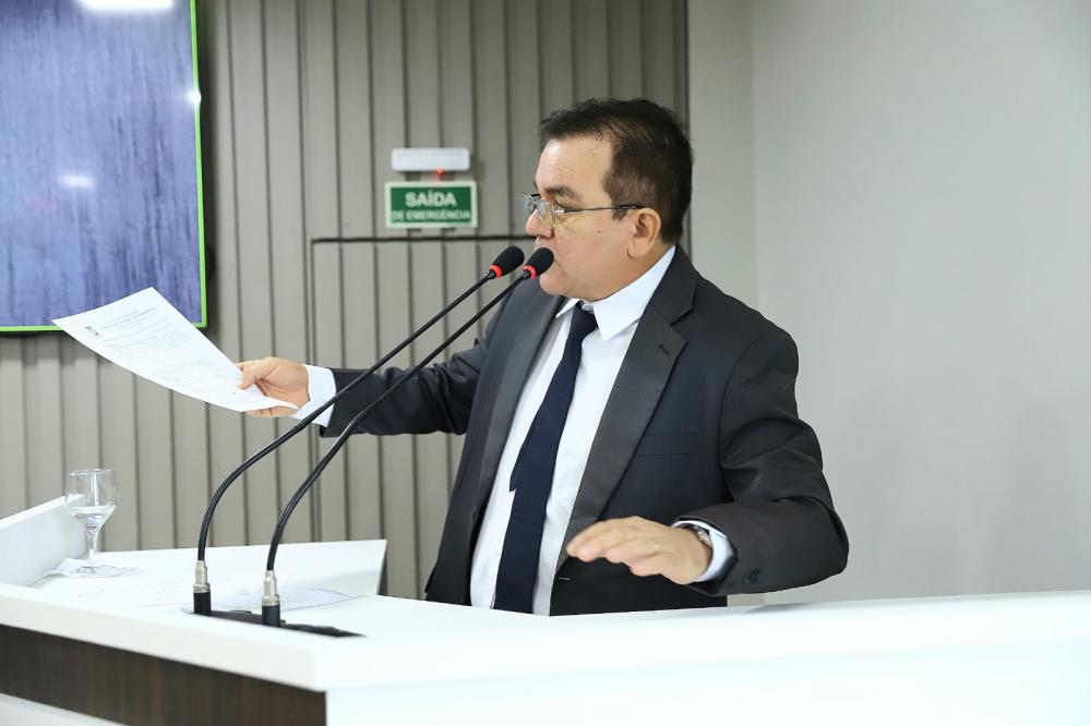 Massilon apresenta demandas da Comunidade de N. Sra das Graças do Limão