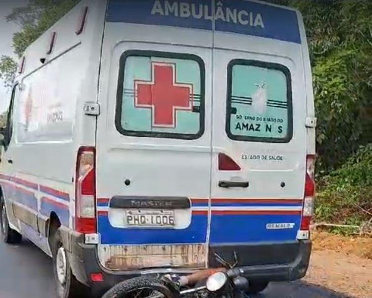 Motociclista morre ao ser atropelado por ambulância no Amazonas
