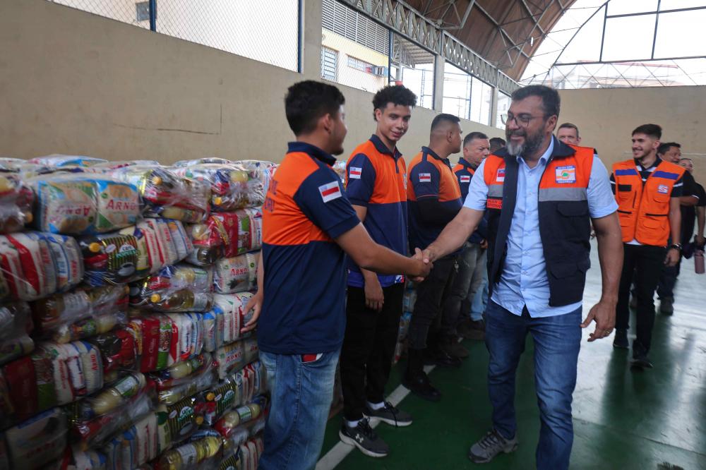 Wilson Lima destaca parcerias após distribuir 1,1 mil toneladas de alimentos durante estiagem no AM