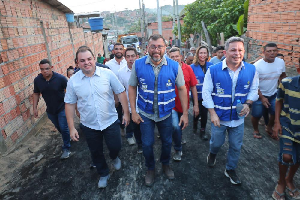 Governador Wilson Lima vistoria início de obras de recuperação viária na comunidade Coliseu I, na zona leste de Manaus