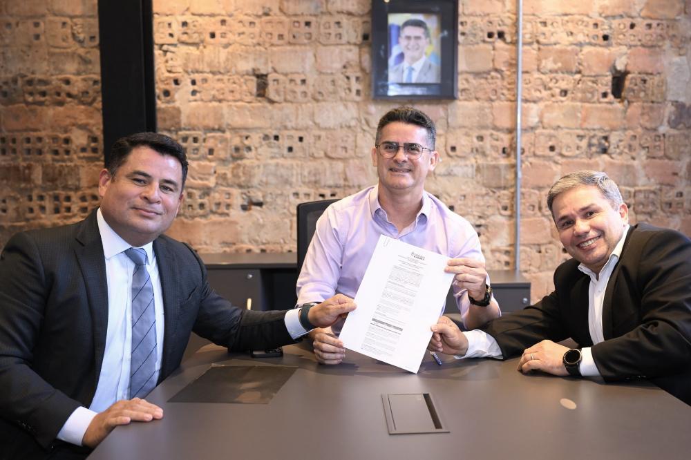 Prefeito David Almeida anuncia para fevereiro a prova do concurso da Guarda Municipal de Manaus