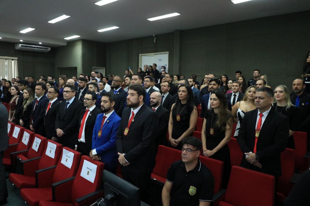 Wilson Lima destaca fortalecimento da segurança com a posse de novos policiais civis, focando atuação no interior do AM