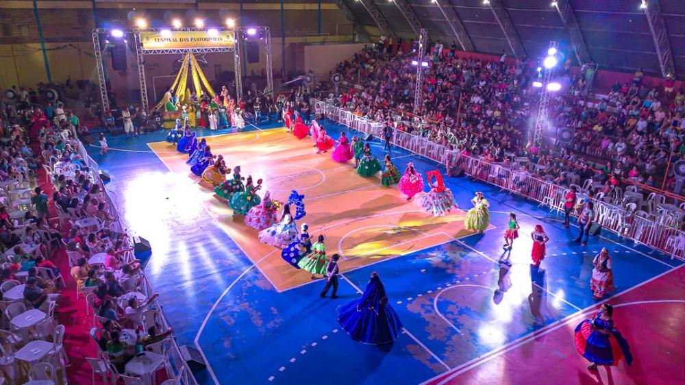 Ginásio Elias Assayag lota em celebração ao 22º Festival das Pastorinhas de Parintins