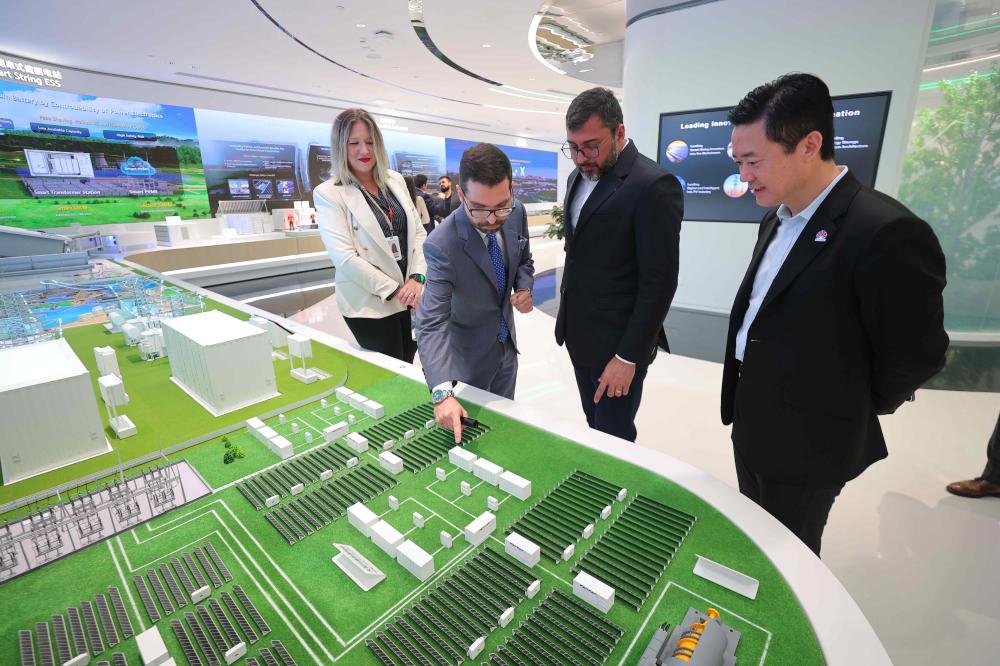 Wilson Lima conclui agenda na China com visita a gigante da tecnologia e encontro com prefeito de Shenzhen