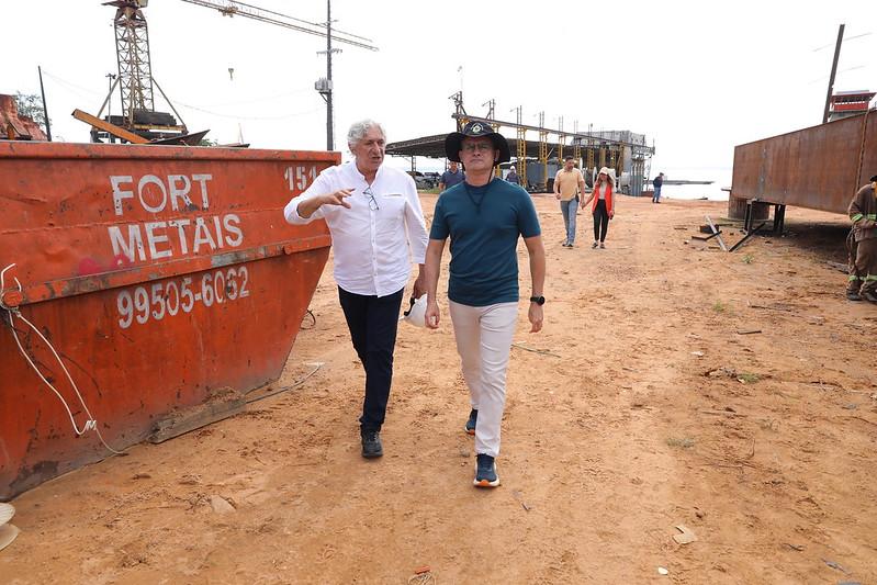 Prefeito David Almeida vistoria obras do 'Nosso Centro' e reforça investimento no turismo da cidade