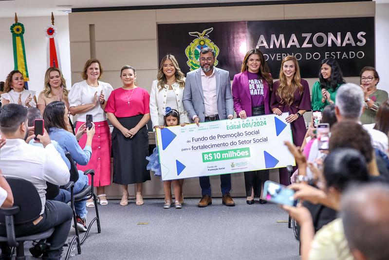 Wilson Lima assina ordem de serviço para início das obras da Casa da Mulher Brasileira no Amazonas