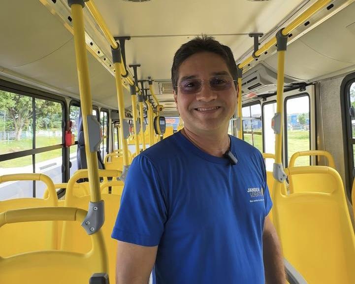 Vereador Jander Lobato participa da entrega 50 novos ônibus para o transporte público de Manaus