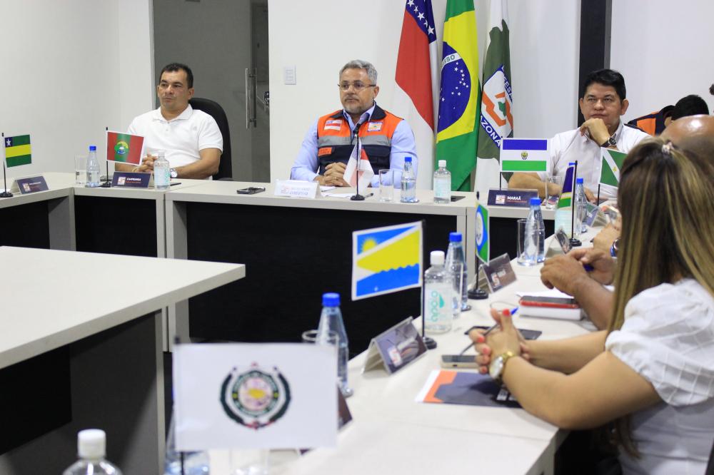 Defesa Civil do Amazonas alerta setores público e privado do estado para possível estiagem em 2024