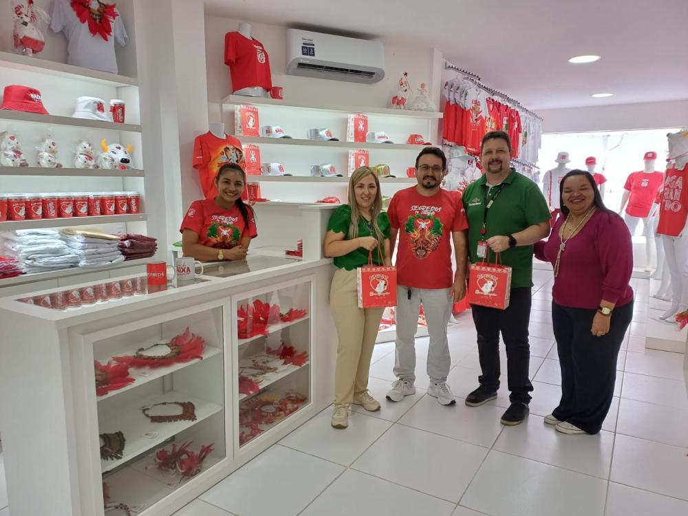 Boi Garantido inaugura loja de produtos oficiais no Curral Linfolfo Monteverde, em Parintins