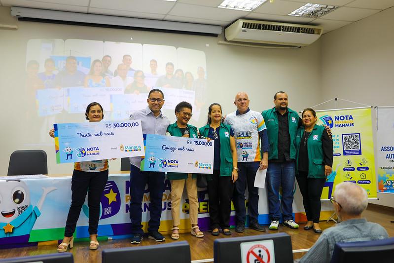 Prefeitura de Manaus entrega mais R$ 150 mil em premiações aos contemplados do segundo sorteio da Nota Premiada