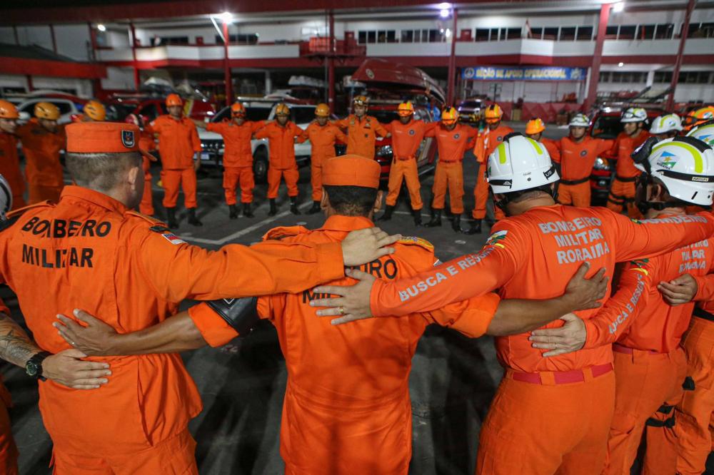 Bombeiros do Amazonas partem para ação de ajuda humanitária ao Rio Grande do Sul