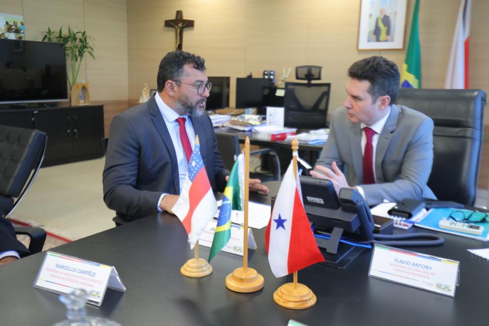 Wilson Lima pede prioridade para projetos de habitação do estado já aprovados pelo Governo Federal