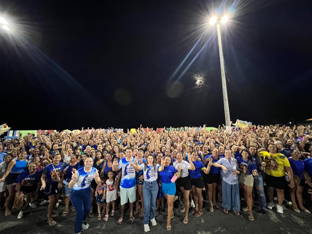 Em mais uma noite histórica, Marina Pandolfo reúne centenas de mulheres em encontro de apoio a sua pré-candidatura