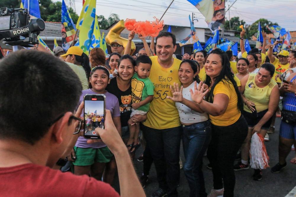Caminhada no Palmares reafirma a força de Mateus Assayag e Vanessa Gonçalves em Parintins