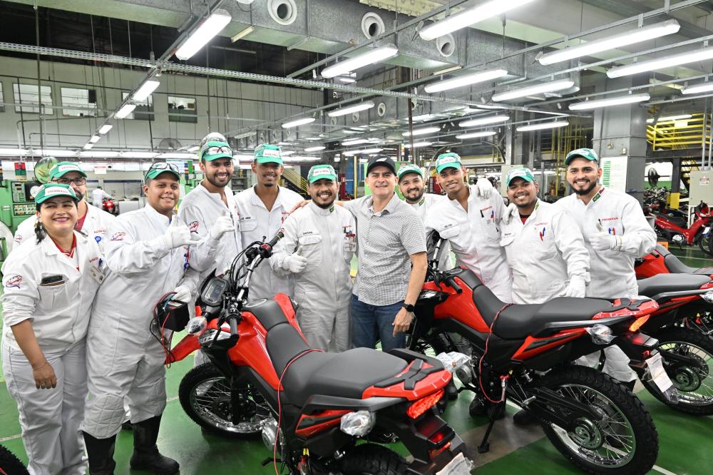 Em visita à Moto Honda, David Almeida reafirma compromisso em defender a ZFM