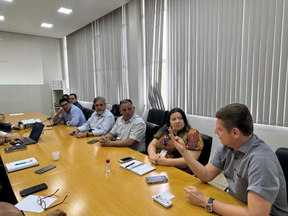 Prefeitura de Manaus inicia processo de transição de mandato com 1ª reunião dos membros da comissão